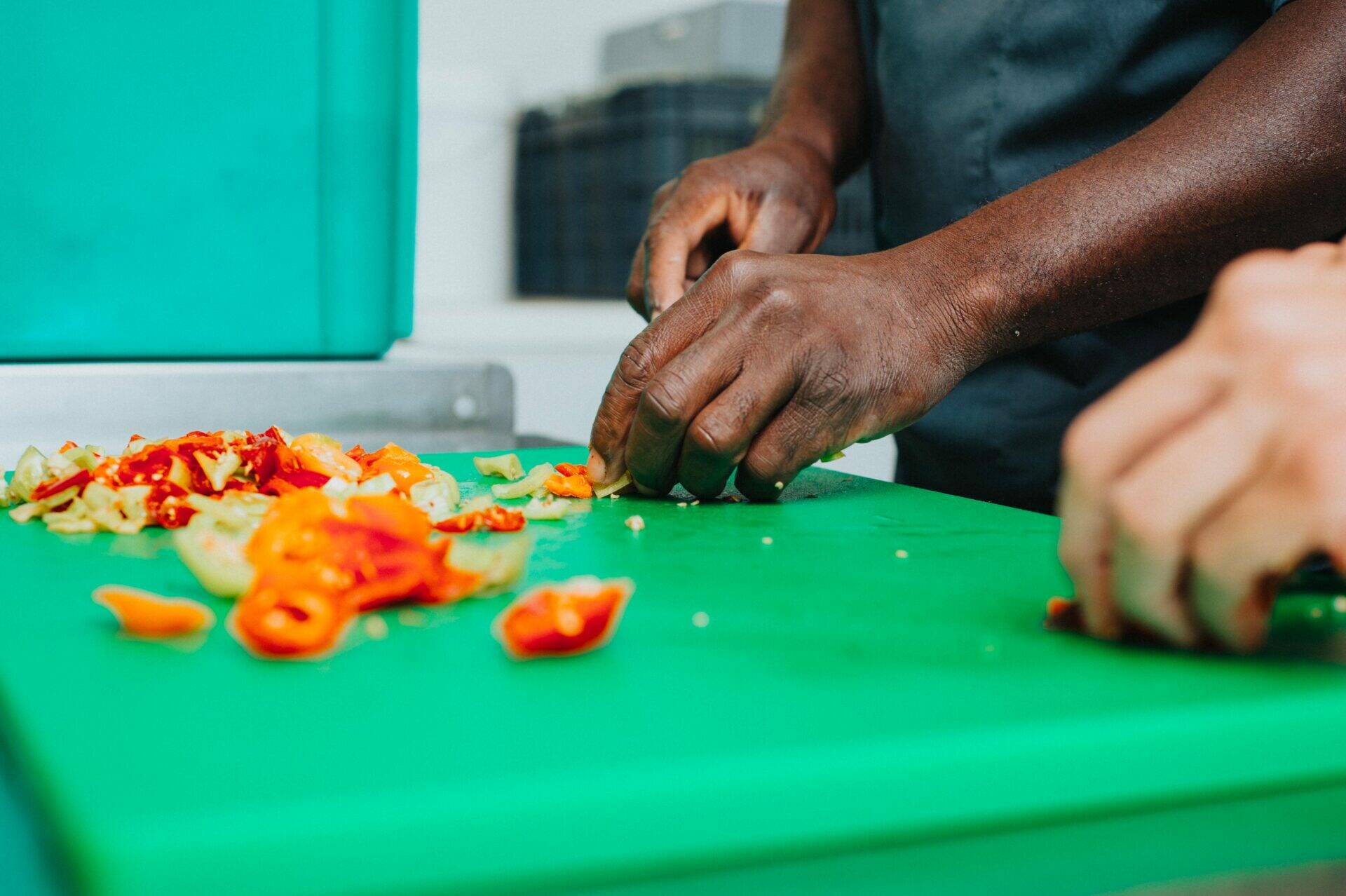 production-locale-martinique_lorrain_agroalimentaire_la-conserverie-crole_piment-vgratien.jpg