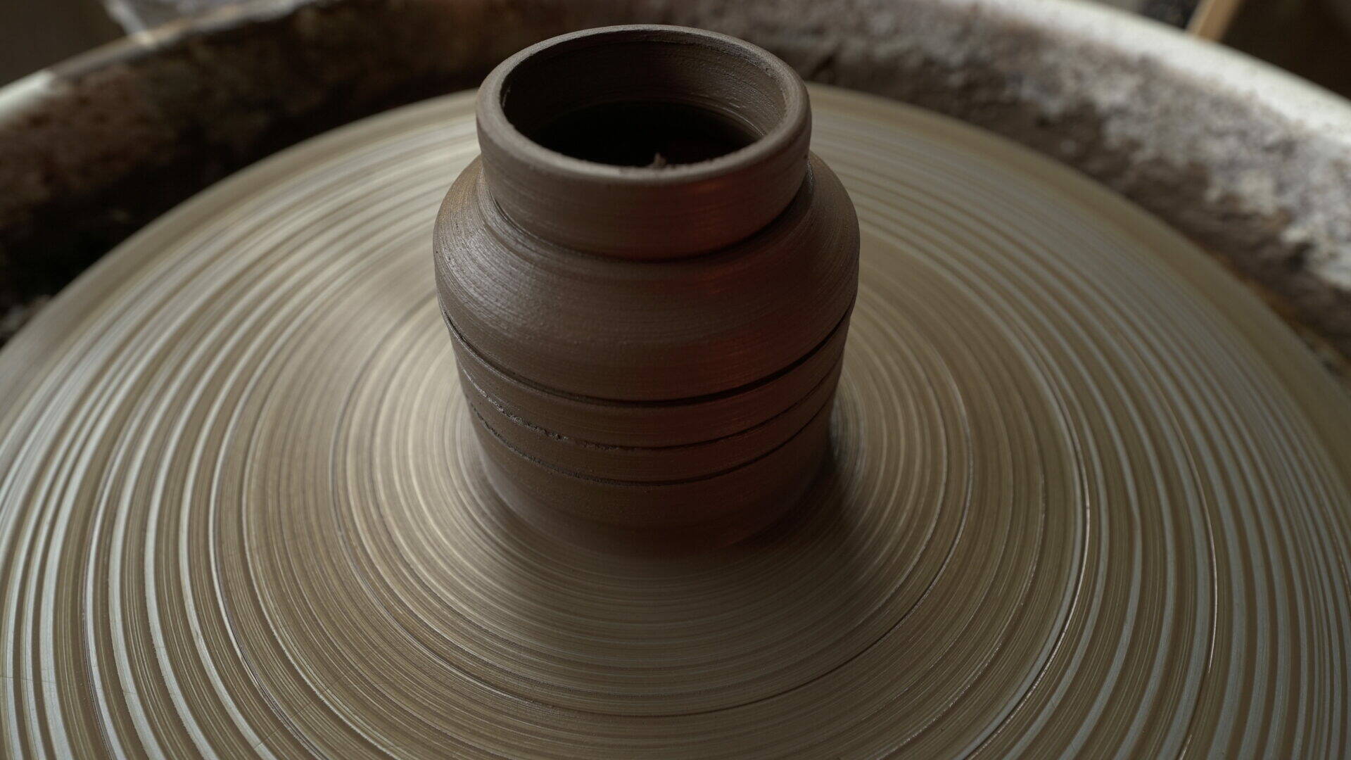 production-locale-martinique_saint-pierre_artisanat-dart_sable-et-cendre_poterie-tour-potier.jpg.jpg